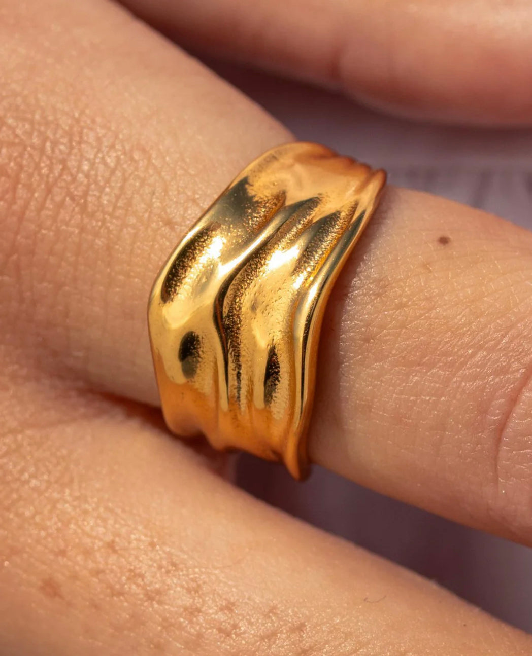 Vespera Ring
