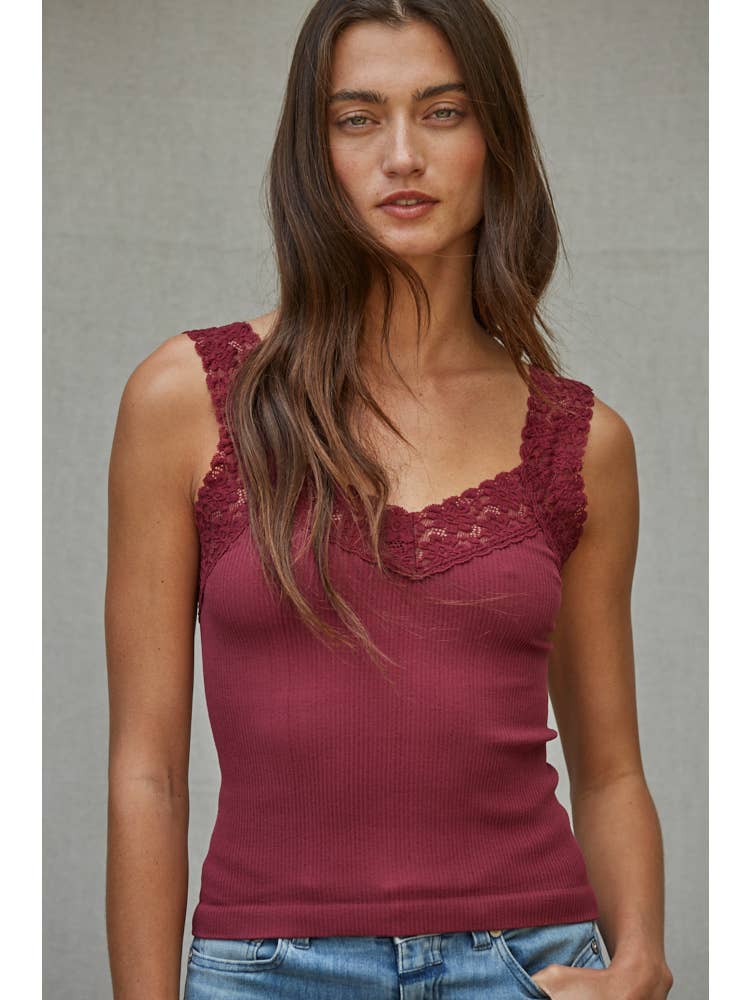 Cabernet Seamless Lace Tank