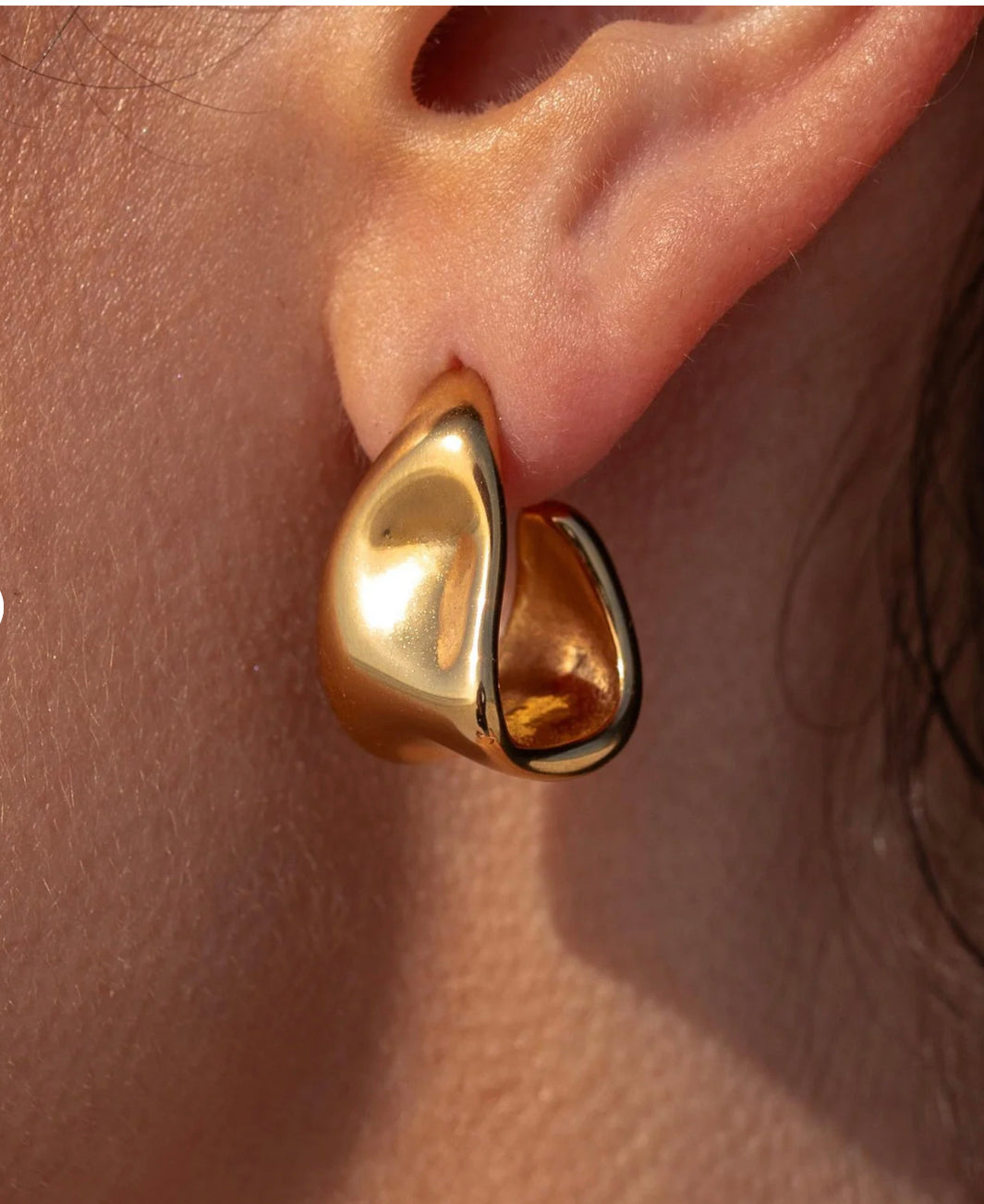 Vespera Earring