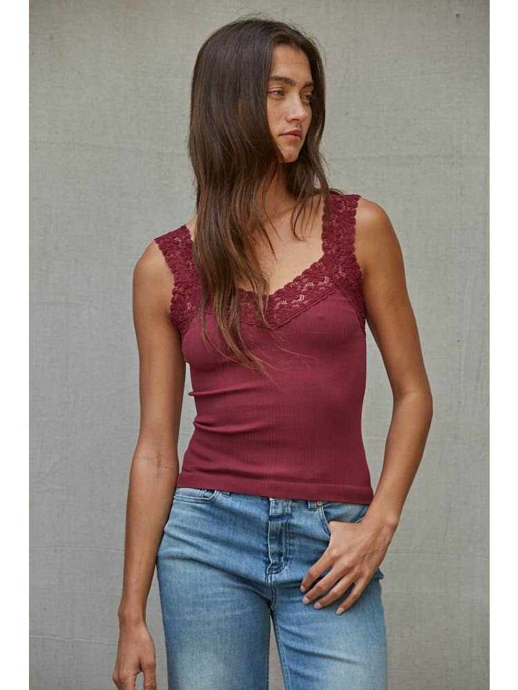 Cabernet Seamless Lace Tank