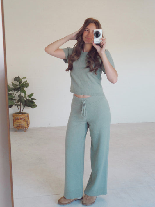 Mistletoe Morning Set