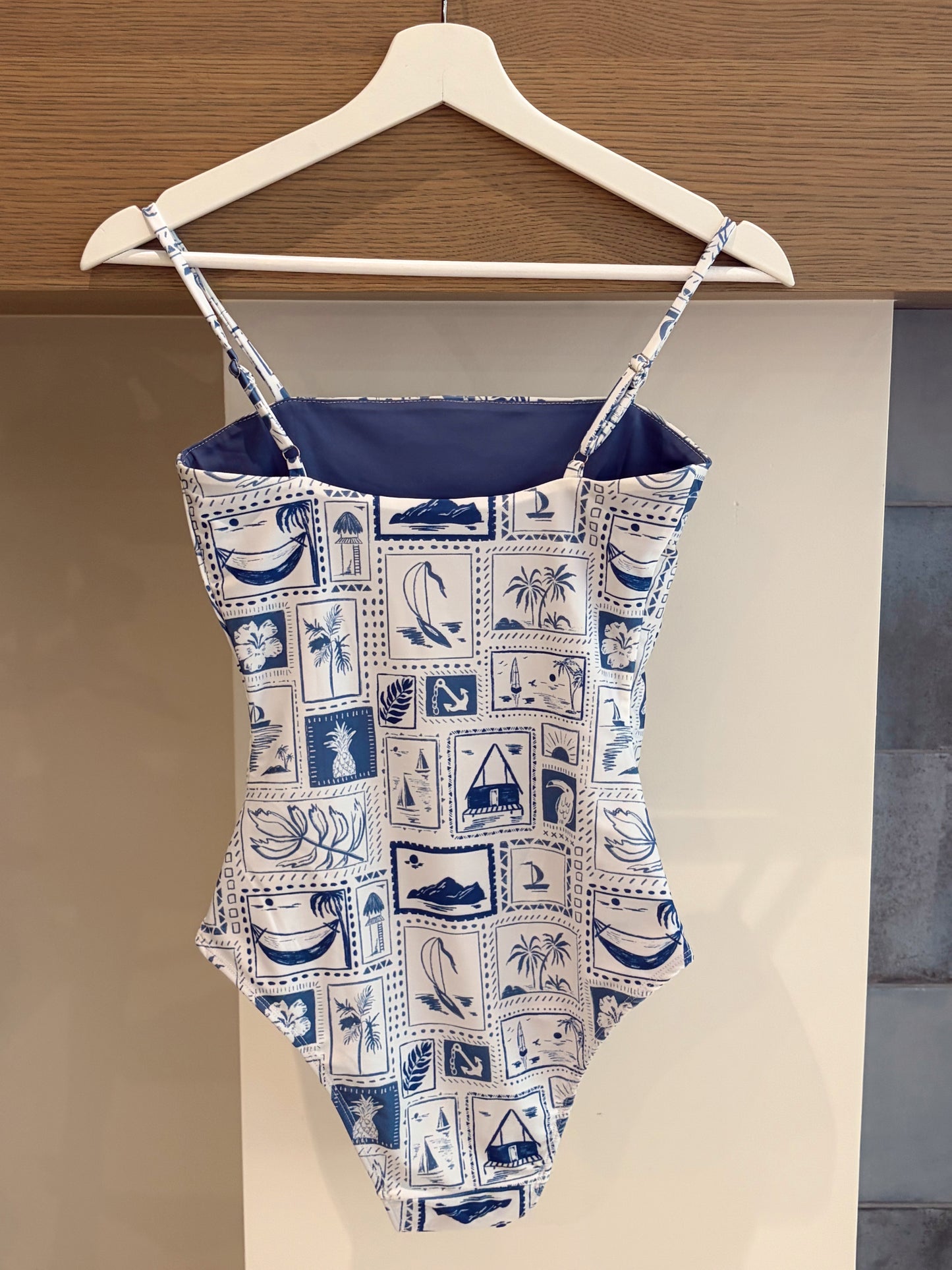 Postcard One piece Swim