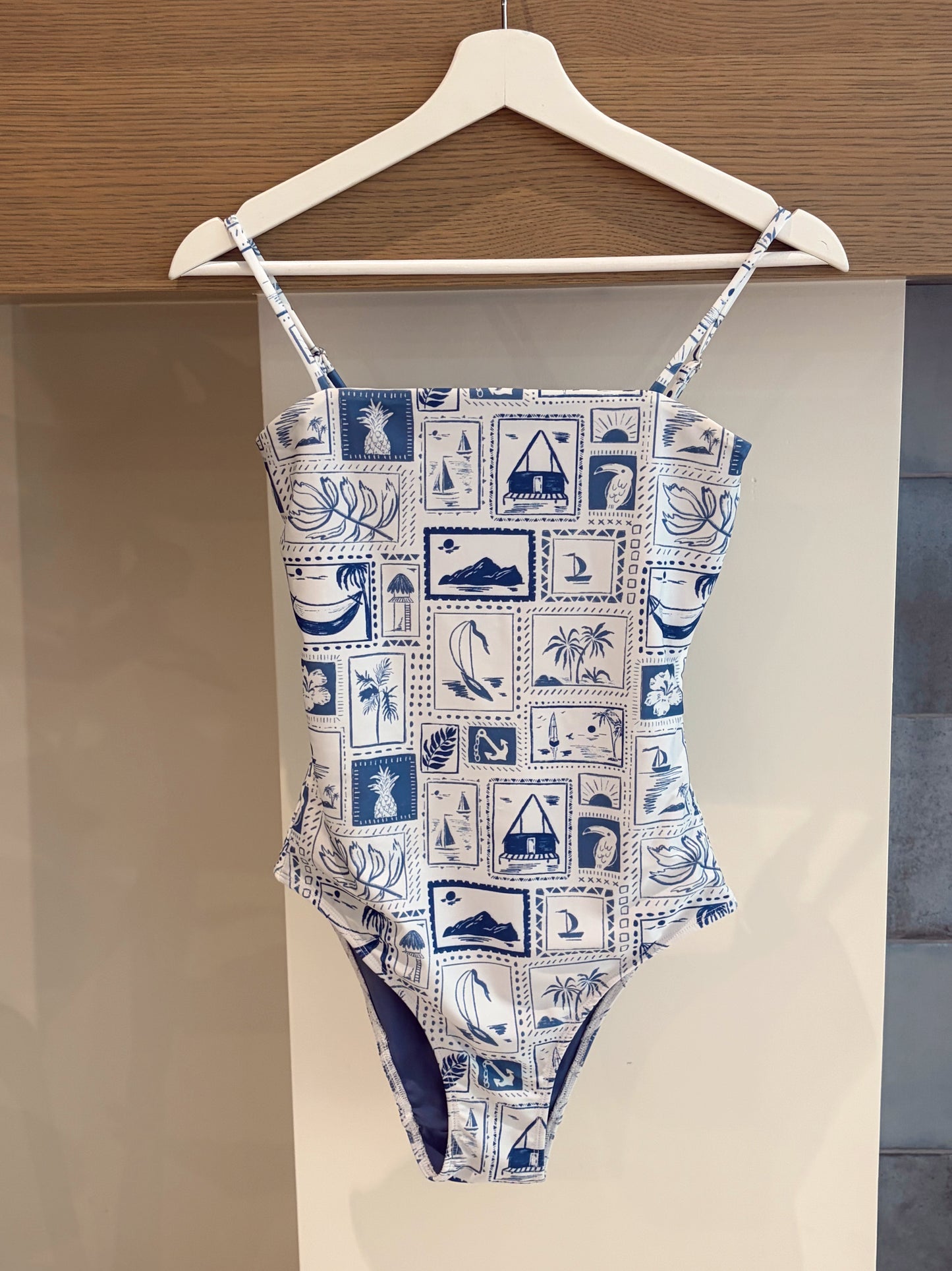 Postcard One piece Swim