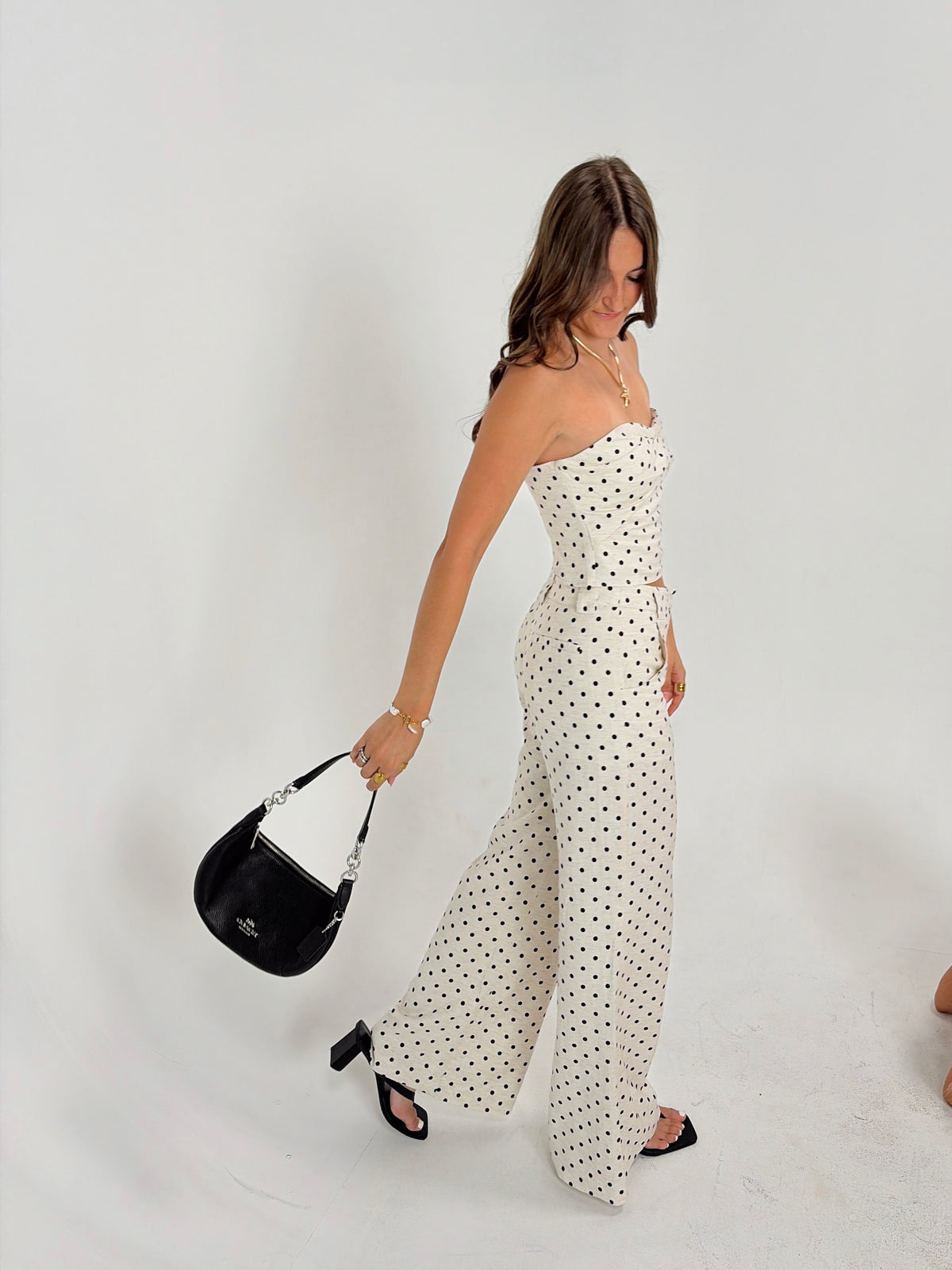 Oatmeal/Black Dots Linen Set