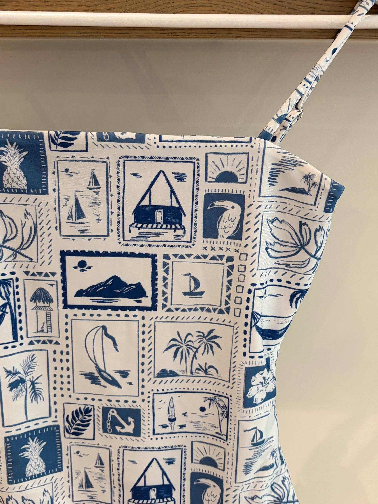 Postcard One piece Swim