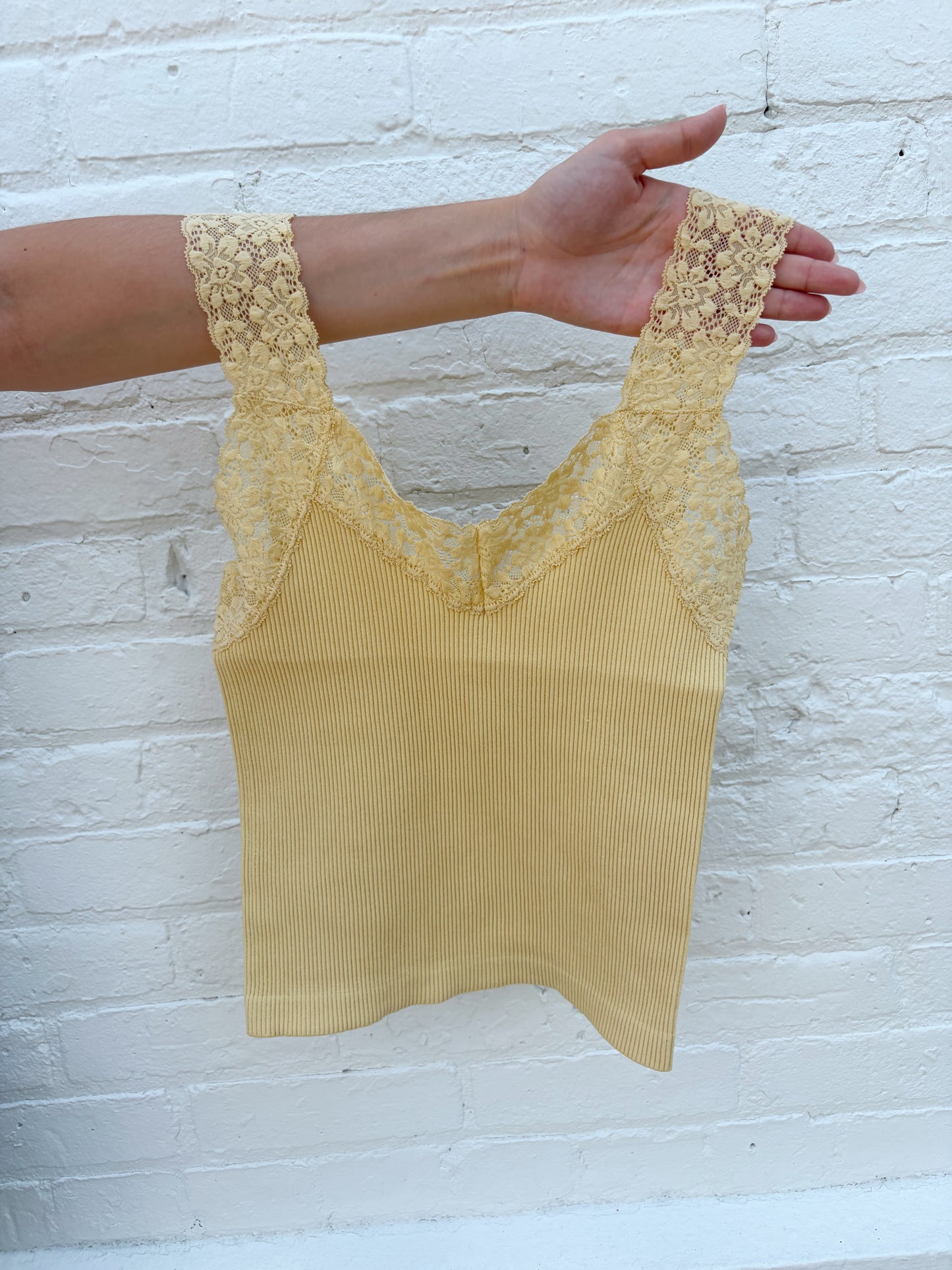 Yellow Seamless Lace Tank